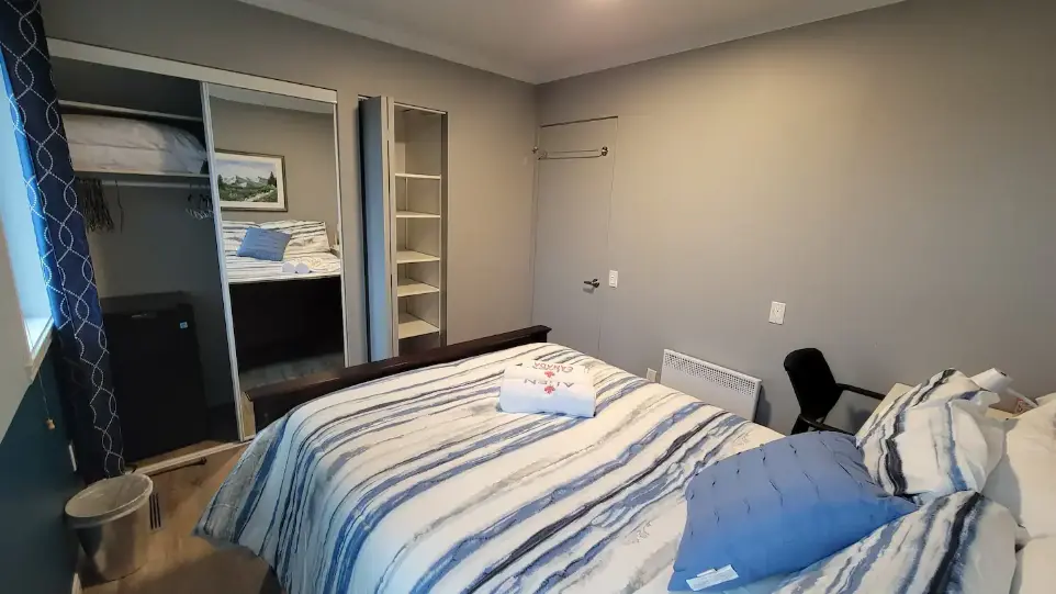 Chambre confortable à louer au gîte
